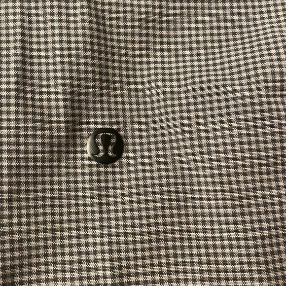Lululemon shorts - Picture 2 of 3